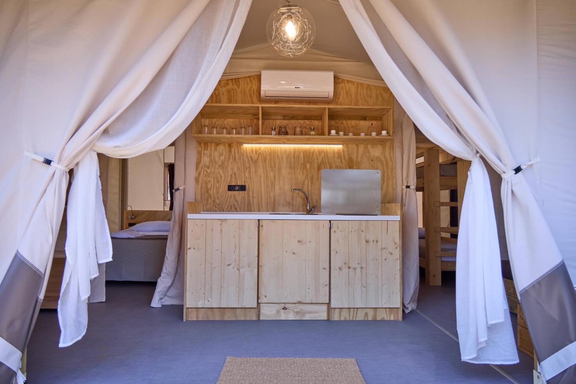 Costa D'Argento - Camping Village Club กาปัลบีโอ ภายนอก รูปภาพ