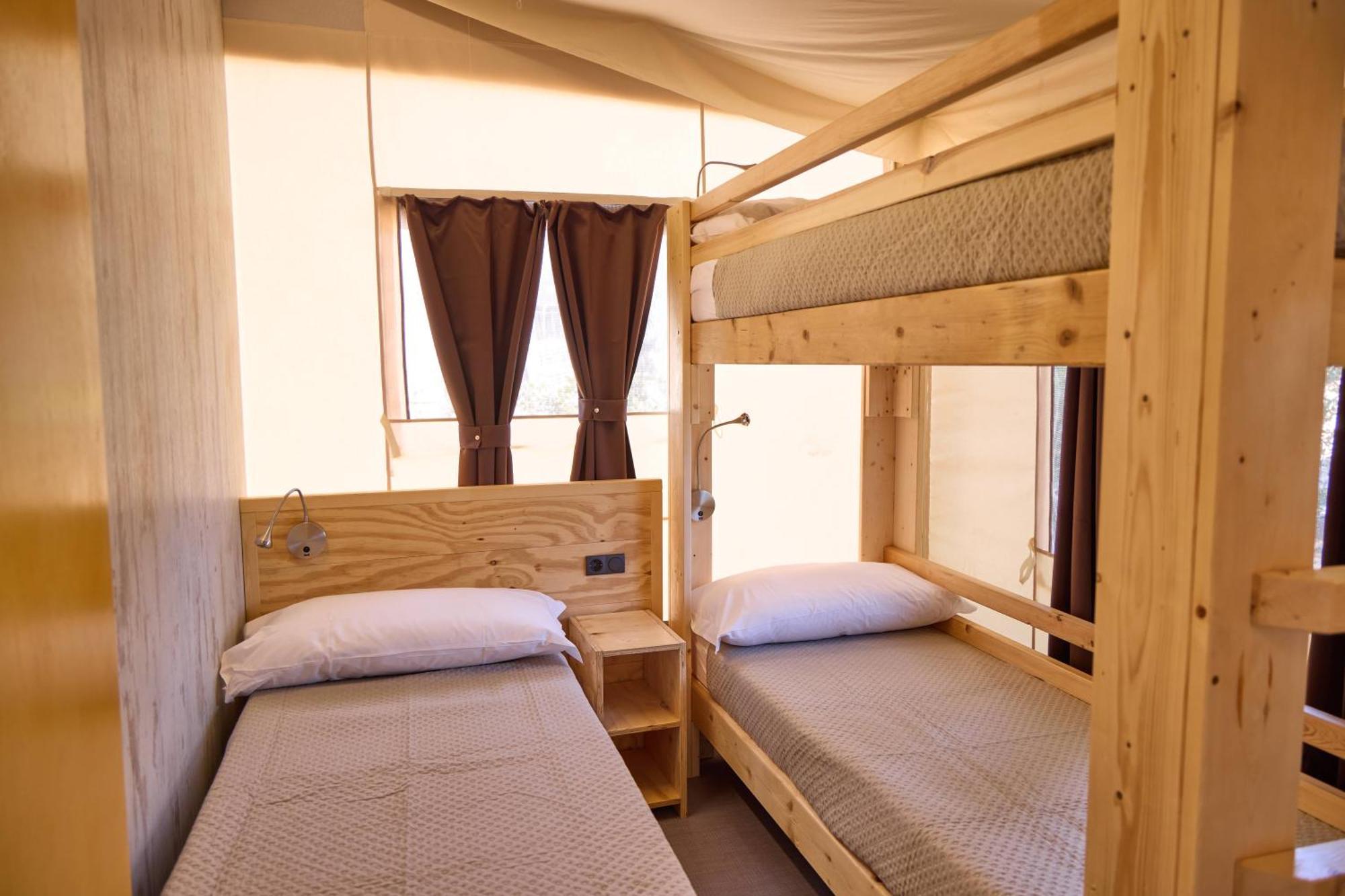 Costa D'Argento - Camping Village Club กาปัลบีโอ ภายนอก รูปภาพ