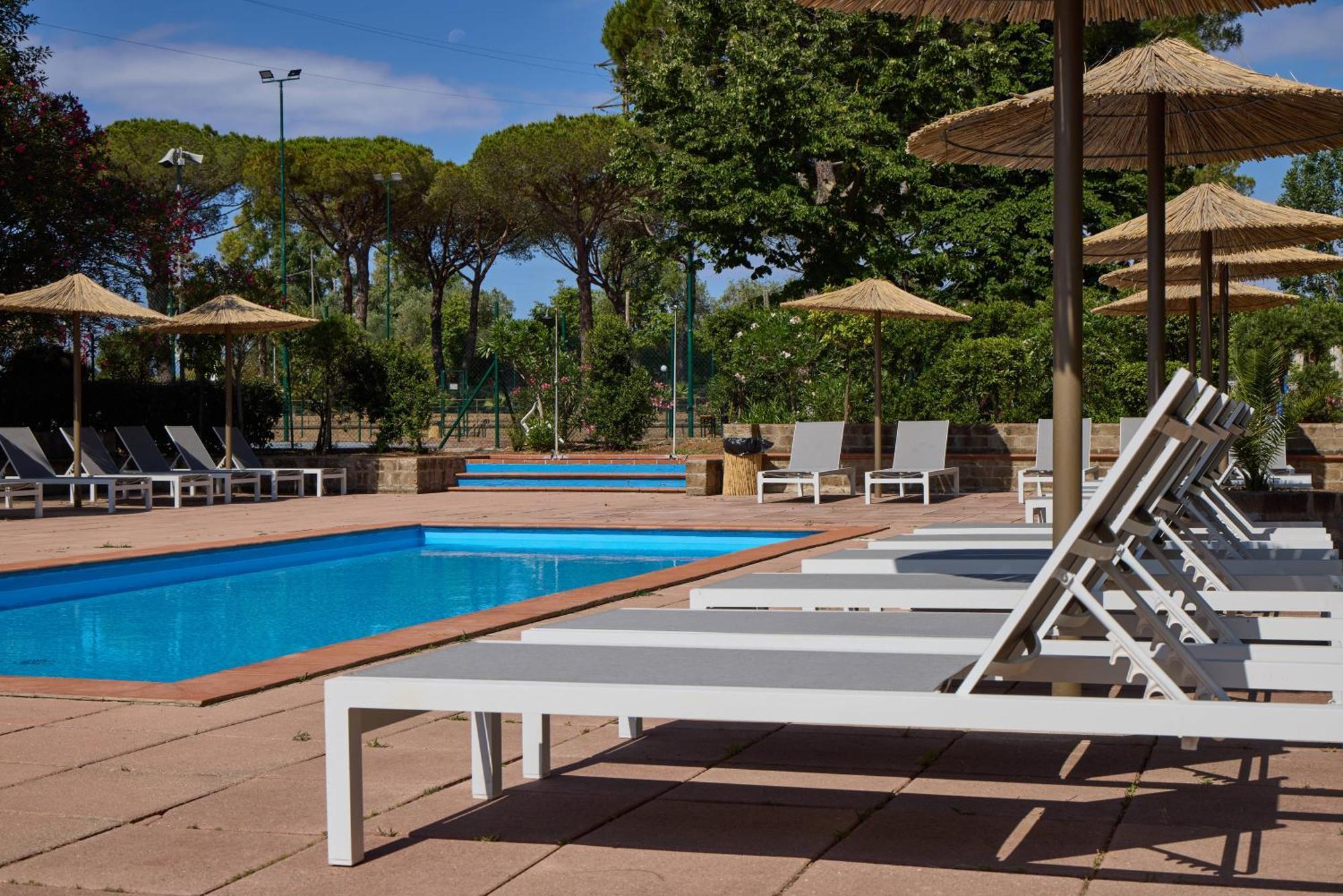 Costa D'Argento - Camping Village Club กาปัลบีโอ ภายนอก รูปภาพ