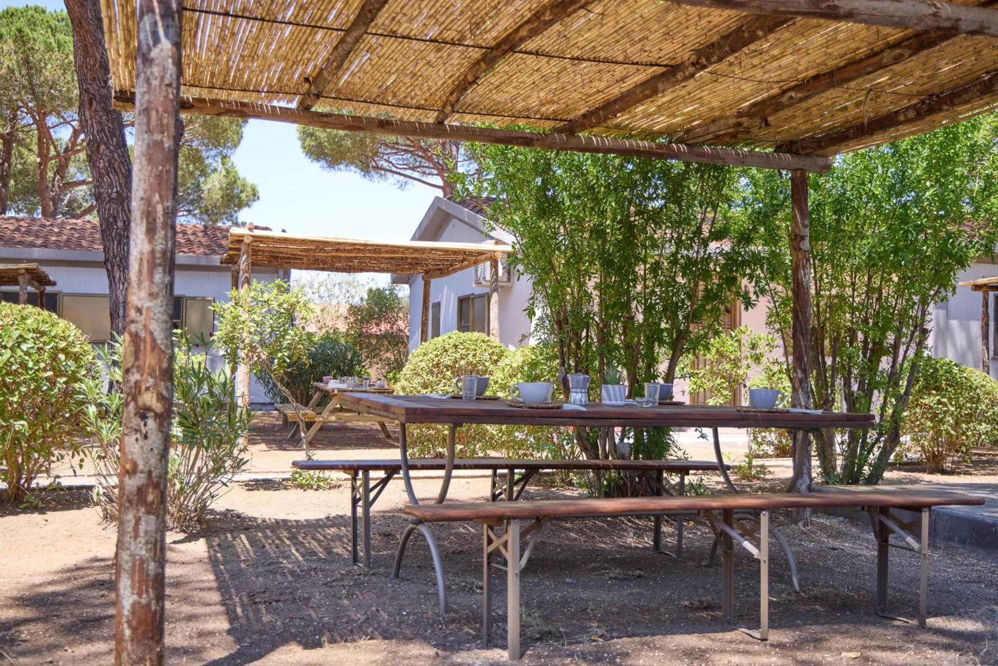 Costa D'Argento - Camping Village Club กาปัลบีโอ ภายนอก รูปภาพ